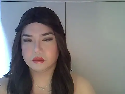 StrawberryWine07 online show from 18, 4, 2026