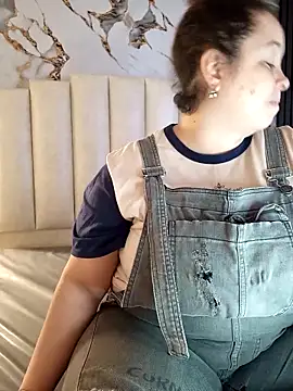 Snapshot of mollieblue69 chatting on 8, 5, 2026 mollieblue69 online show from 8, 5, 2026