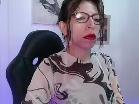 Chayla Ruiz online show from 3, 1, 2025