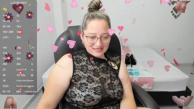 Snapshot of alejandra_milf_ chatting on 12, 3, 2025 alejandra milf online show from 12, 3, 2025