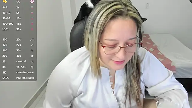 Snapshot of alejandra_milf_ chatting on 21, 11, 2025 alejandra milf online show from 21, 11, 2025