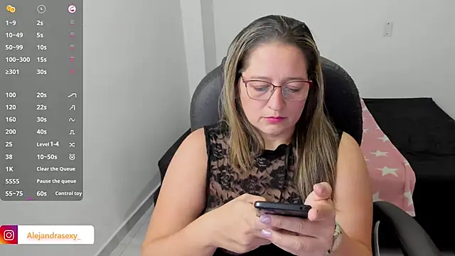 alejandra milf  online show from 31, 3, 2026