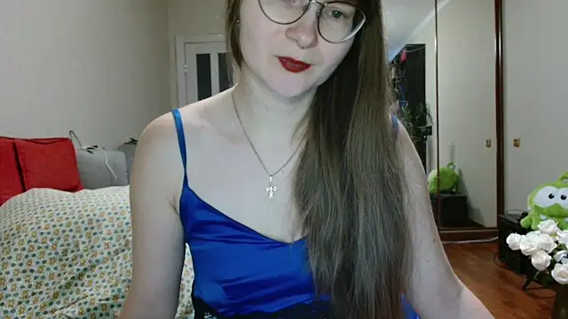 KiraGoldens online show from 9, 11, 2025