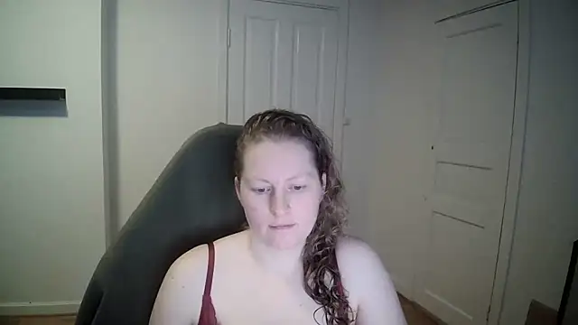 Girlnina-1995 online show from 17, 2, 2025