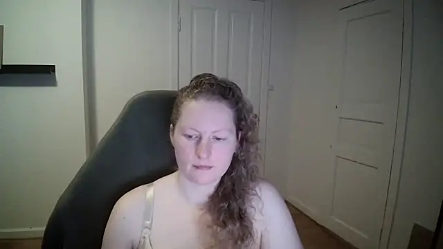 Girlnina-1995 online show from 28, 2, 2025