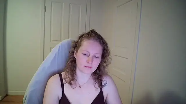 Snapshot of Girlnina-1995 chatting on 17, 4, 2026 Girlnina-1995 online show from 17, 4, 2026