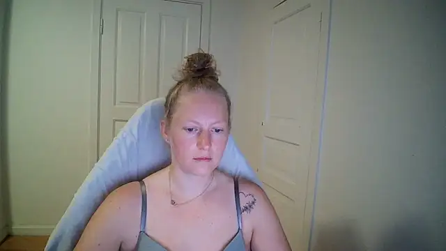 Snapshot of Girlnina-1995 chatting on 14, 7, 2026 Girlnina-1995 online show from 14, 7, 2026
