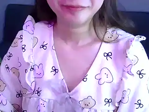 Snapshot of Bee_2k chatting on 14, 5, 2026 Bee 2k online show from 14, 5, 2026