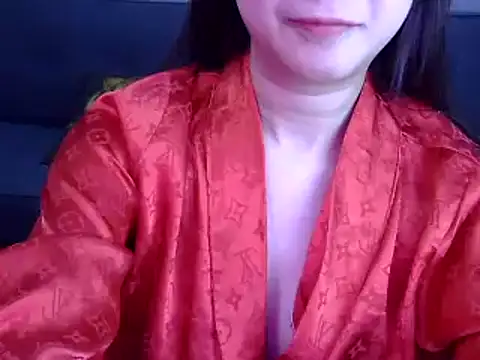 Snapshot of Bee_2k chatting on 10, 7, 2026 Bee 2k online show from 10, 7, 2026