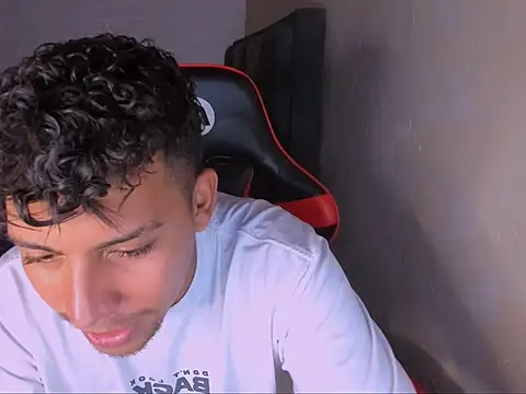 Snapshot of dilan_js chatting on 2, 12, 2025 dilan js online show from 2, 12, 2025