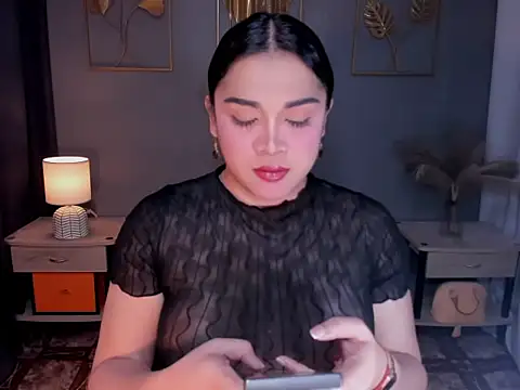 MaxeneCullens online show from 12, 11, 2025