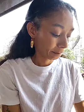 Leaberry online show from 28, 10, 2025