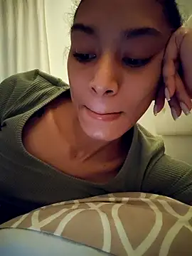 Leaberry online show from 5, 12, 2025