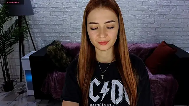 Adelyna Bird online show from 17, 1, 2025