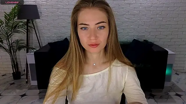 Adelyna Bird online show from 16, 9, 2025