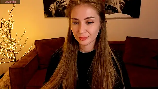 Snapshot of Adelyna_Bird chatting on 1, 7, 2026 Adelyna Bird online show from 1, 7, 2026