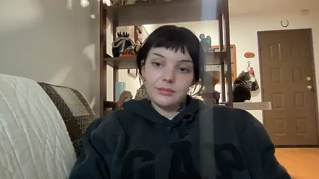 Snapshot of SweetMaisie chatting on 4, 11, 2025 SweetMaisie online show from 4, 11, 2025