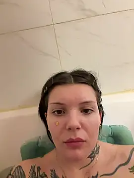 Snapshot of SweetMaisie chatting on 14, 1, 2026 SweetMaisie online show from 14, 1, 2026