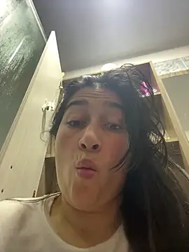 Snapshot of andreaisis2 chatting on 27, 4, 2026 andreaisis2 online show from 27, 4, 2026