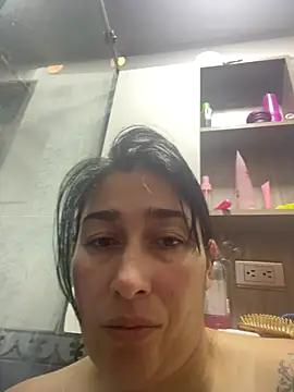 Snapshot of andreaisis2 chatting on 29, 4, 2026 andreaisis2 online show from 29, 4, 2026
