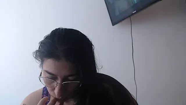 Snapshot of andreaisis2 chatting on 16, 5, 2026 andreaisis2 online show from 16, 5, 2026
