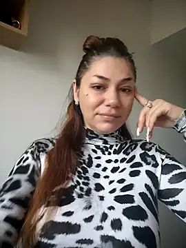 Ella sweety online show from 5, 11, 2025