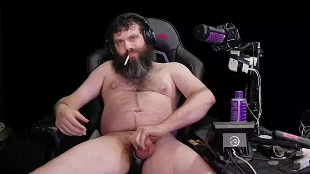 Snapshot of st0n3y chatting on 4, 2, 2026 st0n3y online show from 4, 2, 2026
