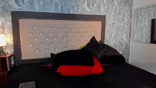 Lia sarahi online show from 9, 3, 2025