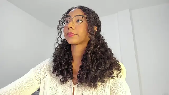 Snapshot of khaliope chatting on 13, 5, 2026 khaliope online show from 13, 5, 2026