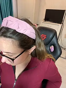 DienkaGreen online show from 27, 11, 2025