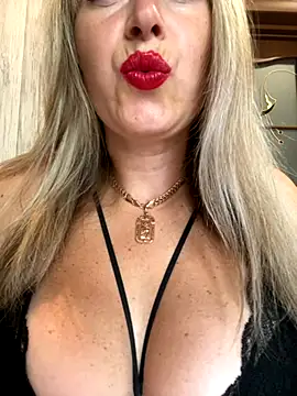 Kittenforyou online show from 12, 9, 2025