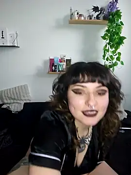 Snapshot of Moxxxie chatting on 17, 10, 2025 Moxxxie online show from 17, 10, 2025