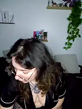 Snapshot of Moxxxie chatting on 21, 10, 2025 Moxxxie online show from 21, 10, 2025