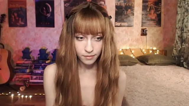 Friendly Ellie online show from 4, 12, 2024