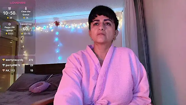 Snapshot of ISABEEL_SOFIA01 chatting on 8, 3, 2026 ISABEEL SOFIA01 online show from 8, 3, 2026