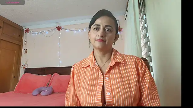 Snapshot of ISABEEL_SOFIA01 chatting on 17, 4, 2026 ISABEEL SOFIA01 online show from 17, 4, 2026