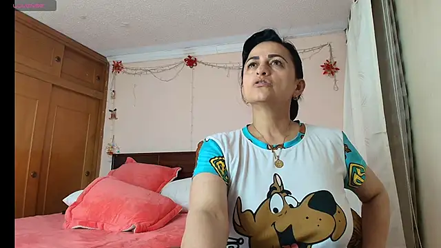 Snapshot of ISABEEL_SOFIA01 chatting on 17, 5, 2026 ISABEEL SOFIA01 online show from 17, 5, 2026