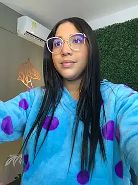 Amandanauty online show from 10, 12, 2024