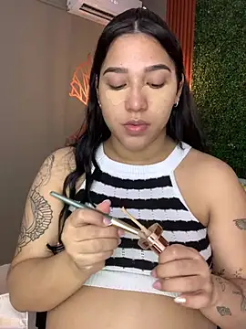 Amandanauty online show from 1, 2, 2025