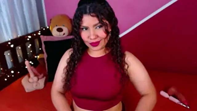 Queenamazon1 online show from 8, 4, 2026