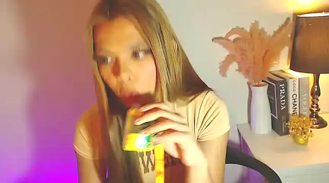 MajesticKitana online show from 4, 2, 2025