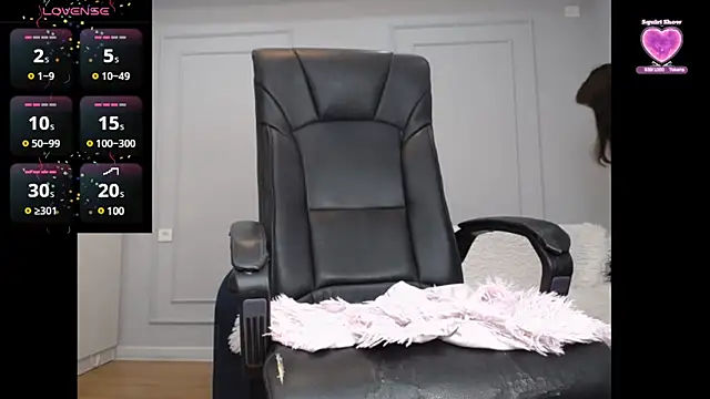 LillieSoonKim online show from 23, 12, 2024