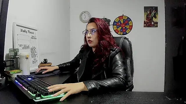 Scarlett Sen online show from 9, 1, 2025