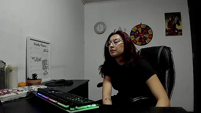 Scarlett Sen online show from 10, 1, 2025