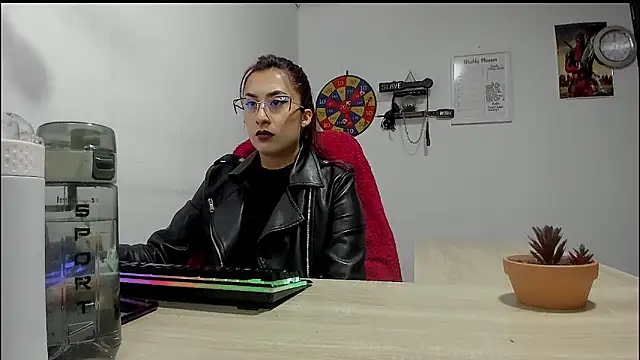 Scarlett Sen online show from 11, 3, 2025