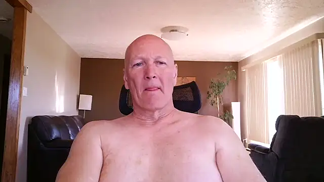 Snapshot of BasicAnt chatting on 6, 5, 2026 BasicAnt online show from 6, 5, 2026