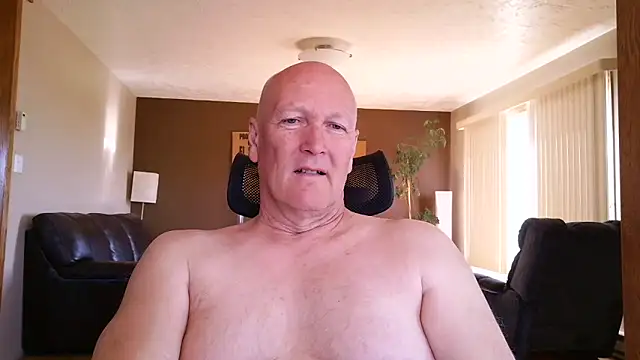 Snapshot of BasicAnt chatting on 10, 5, 2026 BasicAnt online show from 10, 5, 2026