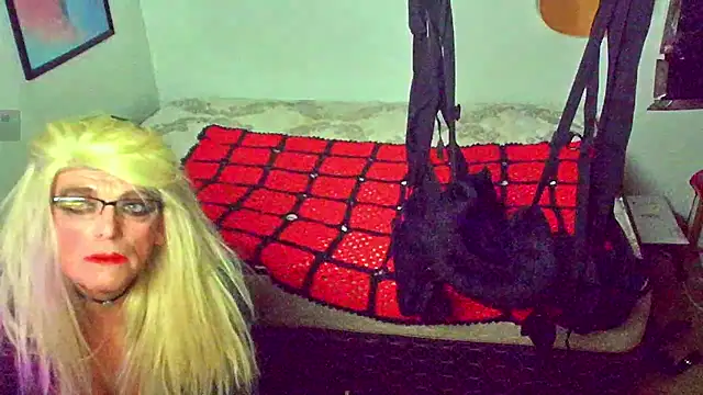 DoMeDoggyDiana online show from 1, 11, 2025