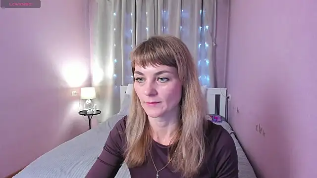 Snapshot of annasimonsj chatting on 21, 5, 2026 annasimonsj online show from 21, 5, 2026
