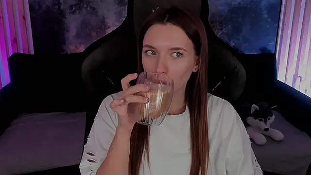 Snapshot of JennyDens chatting on 4, 12, 2024 JennyDens online show from 4, 12, 2024